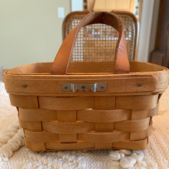 Longaberger Rectangle Hanging Basket with Leather Strap, Liner and Protector - Picture 7 of 10